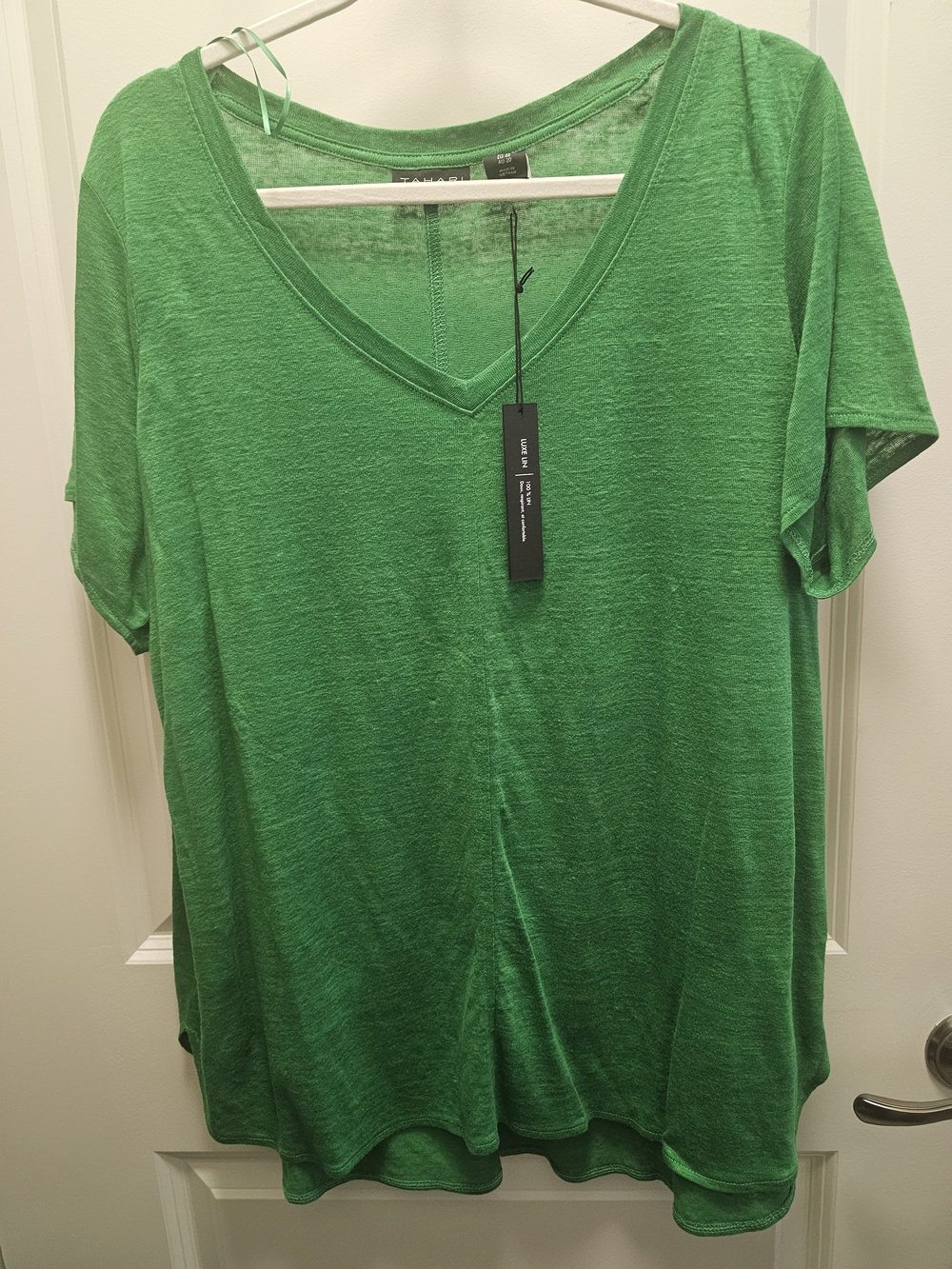 Tahari Bright Green V-Neck Short Sleeve Tee